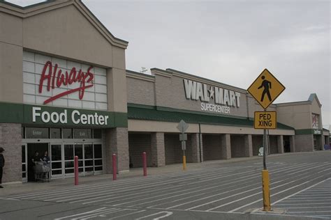 Walmart shelbyville indiana - Find out the opening hours, location, phone number and weekly ad of Walmart Supercenter at 2500 Progress Parkway, Shelbyville, IN. See customer ratings, nearby stores and holiday hours for 2024. 